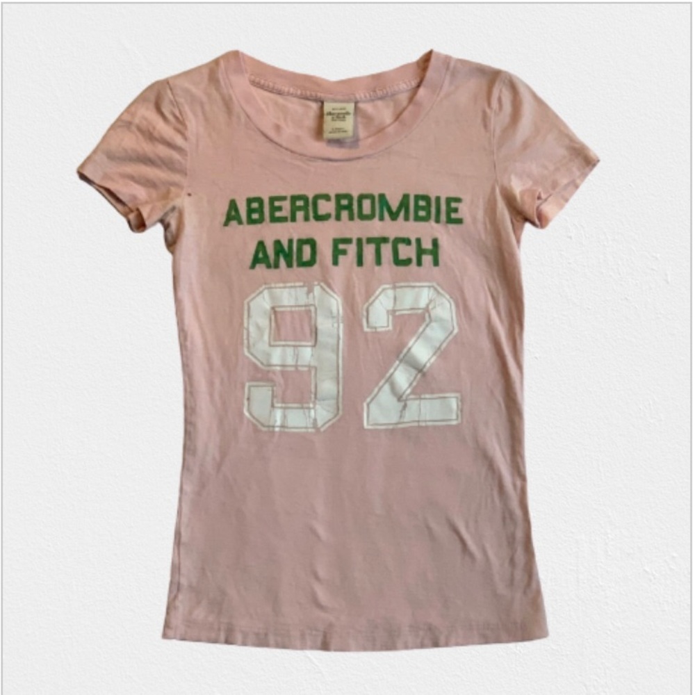 3/$15 Abercrombie and Fitch Baby Pink T-shirt